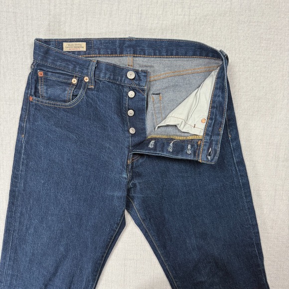 Levi's 501 Premium Jeans Mens 30x32 Blue Denim Straight Leg Button Fly - Picture 2 of 9